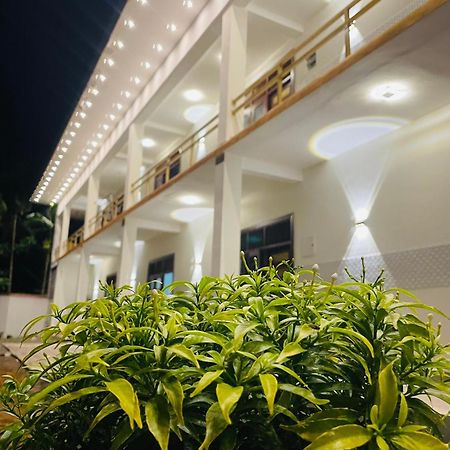 Great Victoria Palace Ratnapura Kültér fotó